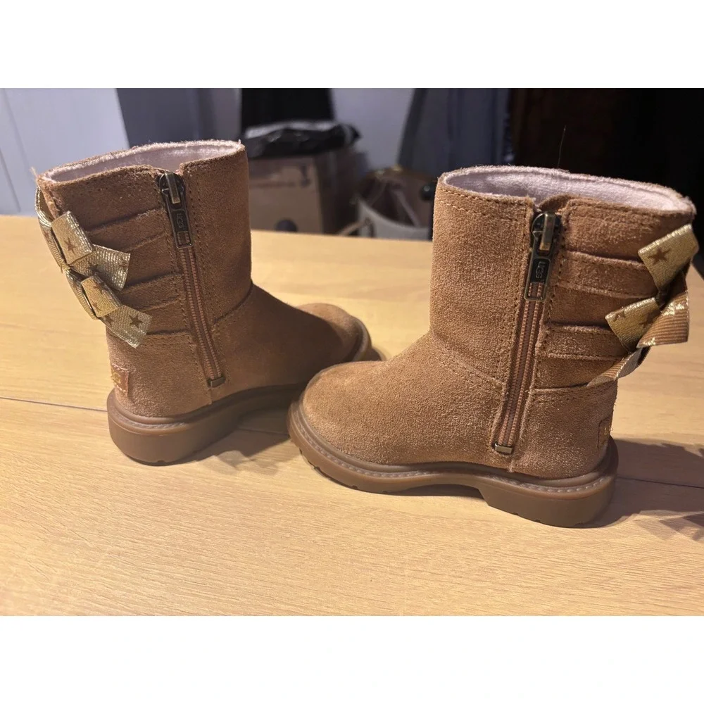 UGG tillee boots